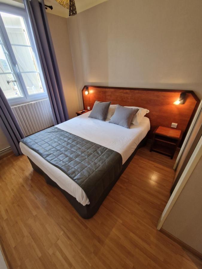 Hotel Restaurant La Traverse Cénac-et-Saint-Julien 外观 照片