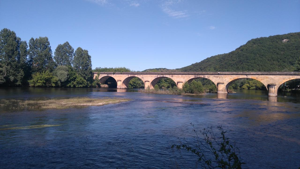 Hotel Restaurant La Traverse Cénac-et-Saint-Julien 外观 照片